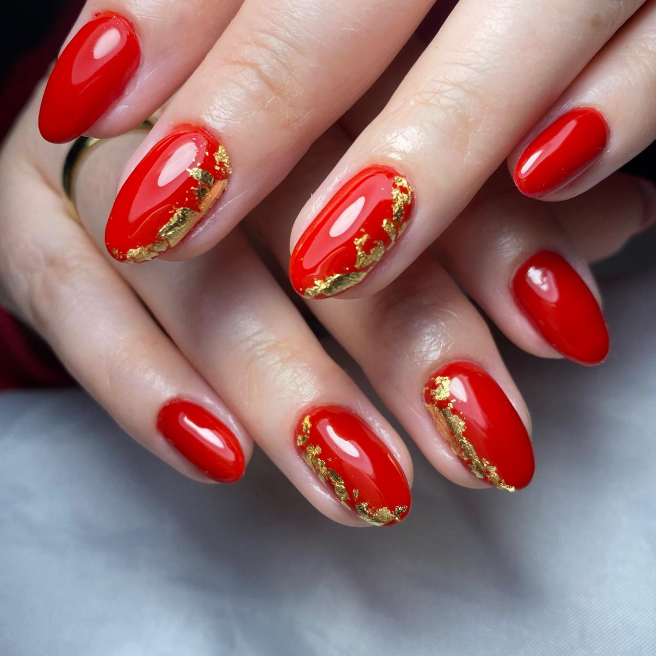 Blindagem e esmaltação em gel com decoração